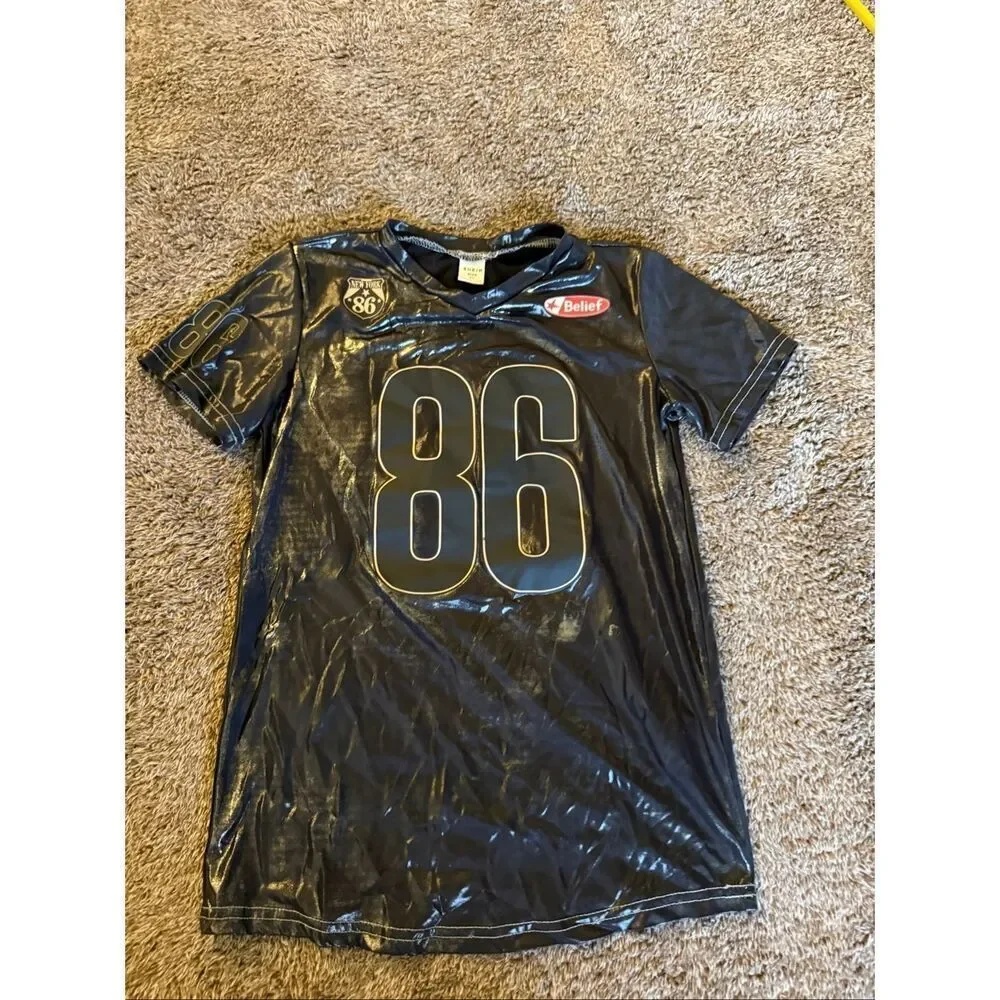Shein brand black football-style jersey “NEW YORK 86